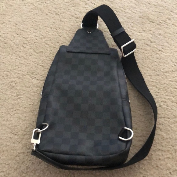 Louis Vuitton Avenue Sling Bag - Picture 5 of 8